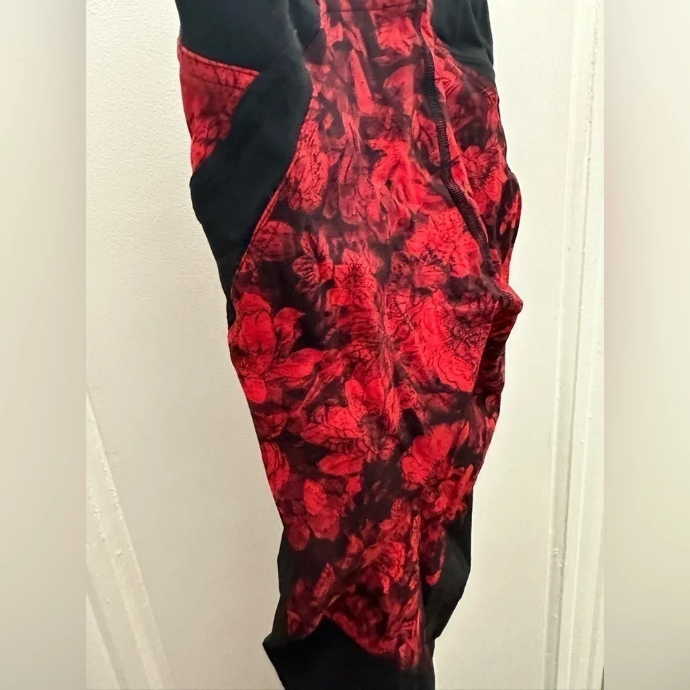 Lululemon Train Times Fast Pace Pant  *Special Edition* 25” length SZ 6 - Picture 4 of 6